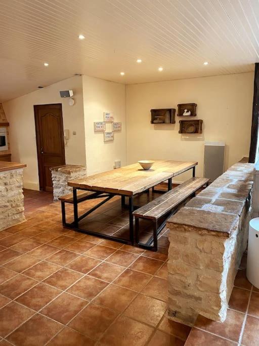 Uniquely Private Holiday Villa In The Charente Puyreaux Eksteriør billede