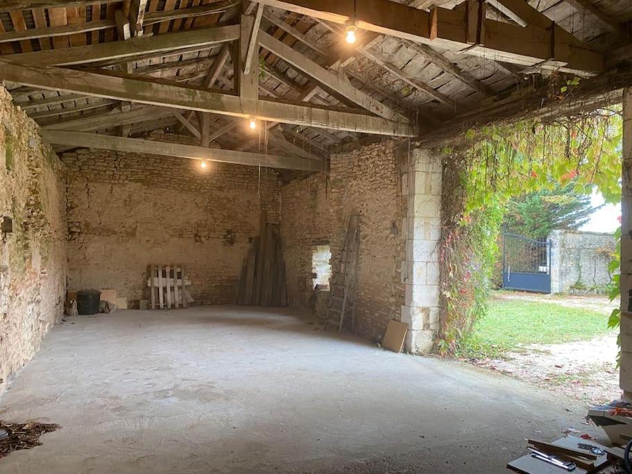 Uniquely Private Holiday Villa In The Charente Puyreaux Eksteriør billede