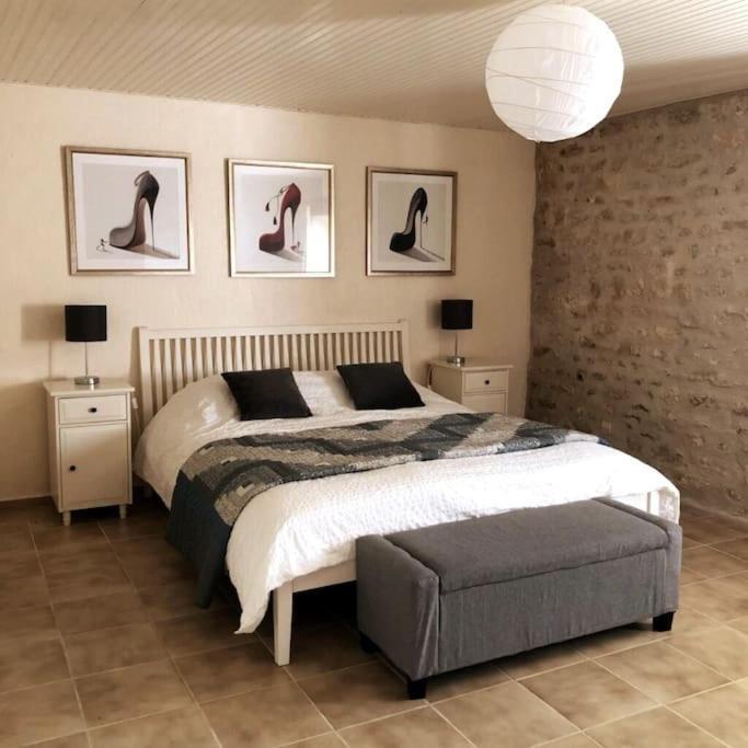 Uniquely Private Holiday Villa In The Charente Puyreaux Eksteriør billede