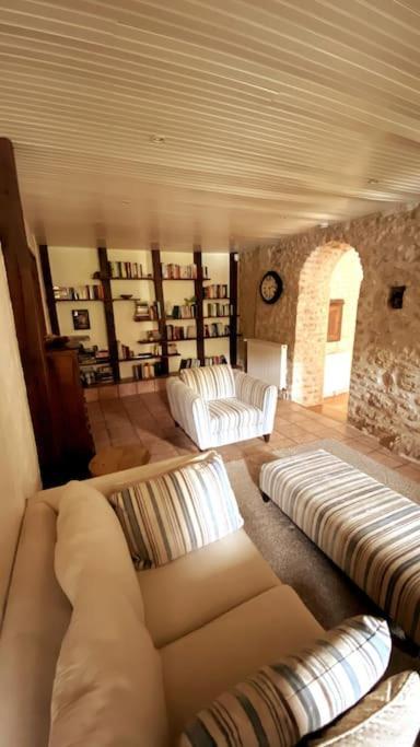 Uniquely Private Holiday Villa In The Charente Puyreaux Eksteriør billede